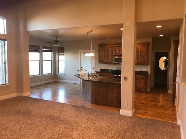 Building Photo - 6 Bd/3 Ba Single Family Home in West Haven