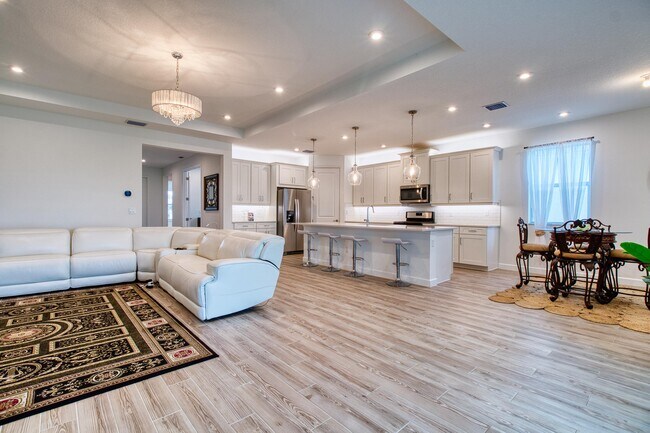 Building Photo - 10407 SW Aquila Wy