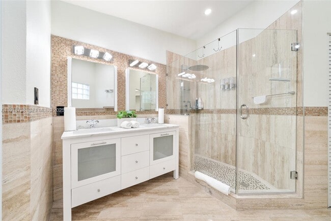 Building Photo - 5424 SW 154th Pl