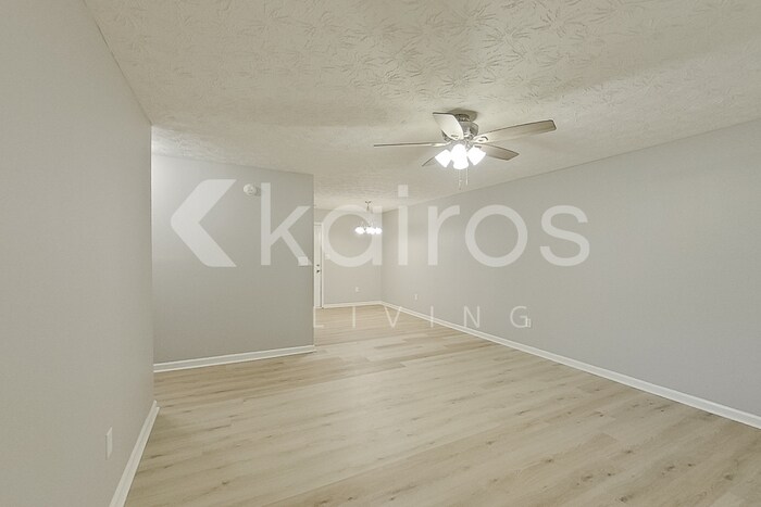 Building Photo - 320 Deerpark Drive
