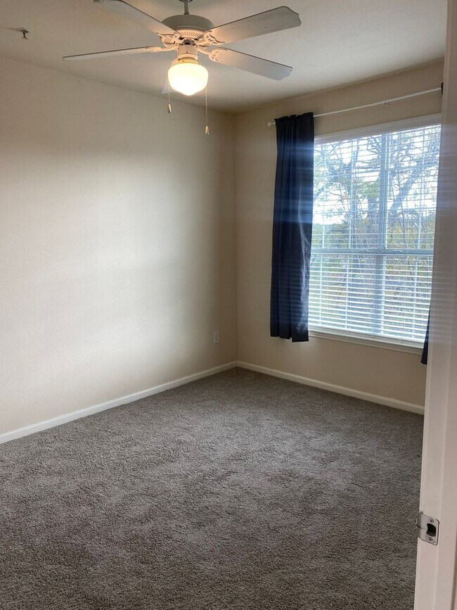 Building Photo - Midtown Village 2 Bedroom Available Now!