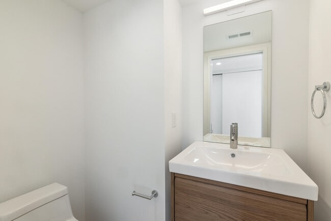 Building Photo - 1170 Harmony Ct