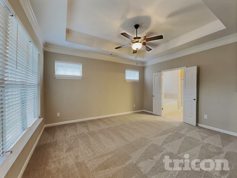 Building Photo - 1080 Paddock Park Cir