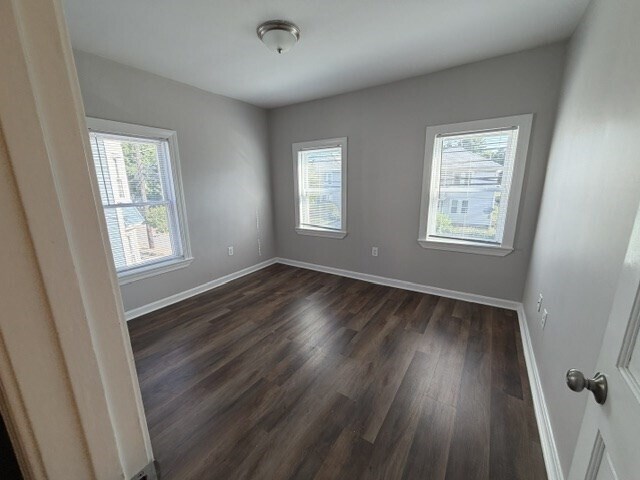 Building Photo - 274 River St