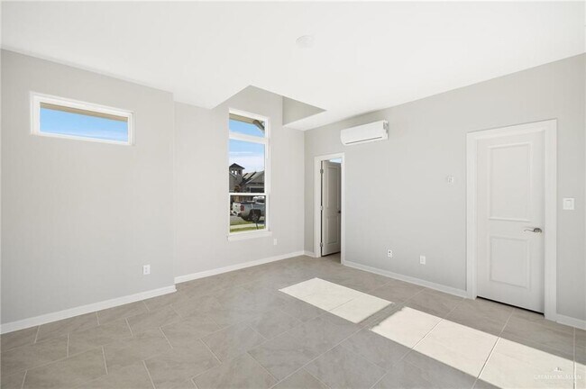 Building Photo - 14616 Aqualina Wy