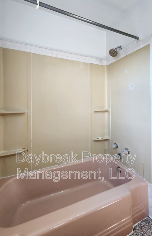 Building Photo - 2913 8th St N