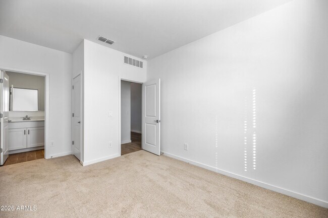 Building Photo - 2436 Fortana Dr