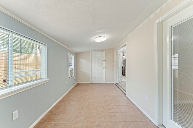Building Photo - 1410 PI Cir
