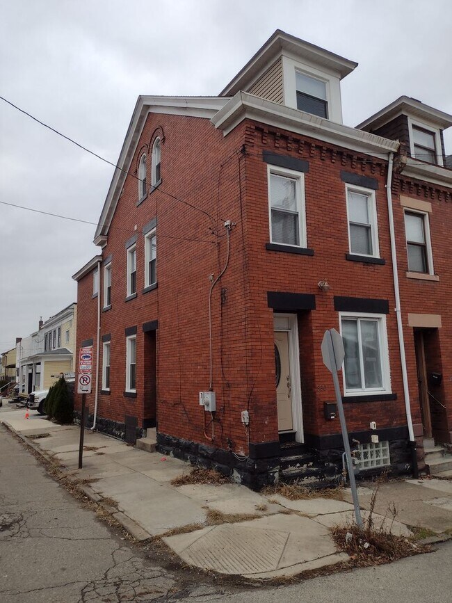 Building Photo - Beautiful Home for Rent