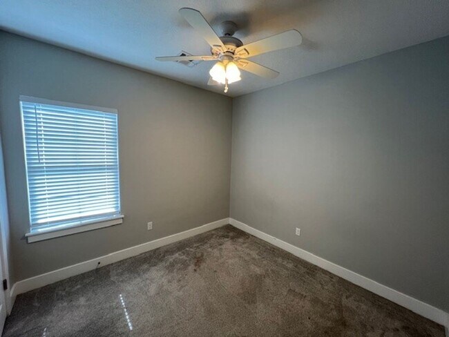 Building Photo - 5030 S Prien Lake Rd