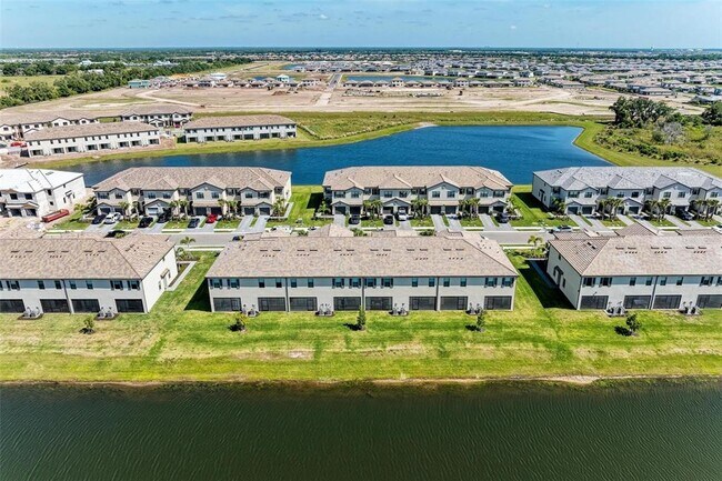 Building Photo - 15164 Sunny Day Dr