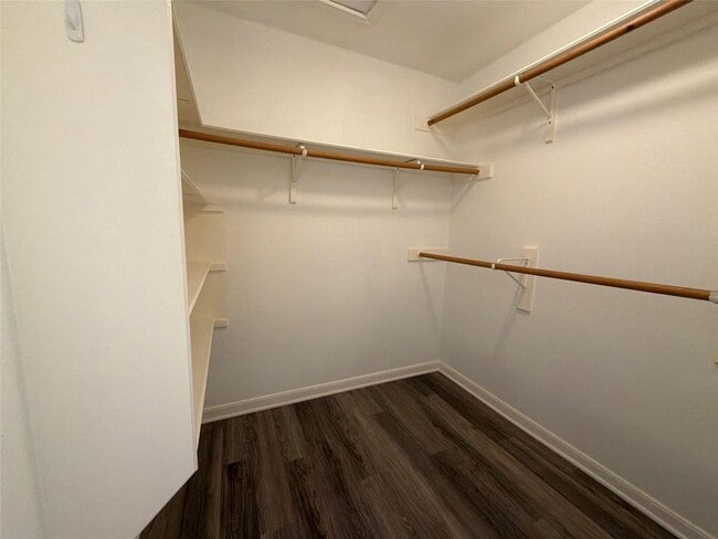 Building Photo - 103 N Mockingbird Cir
