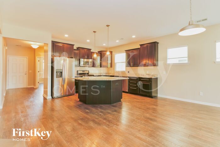 Building Photo - 220 Foxbank Plantation Blvd