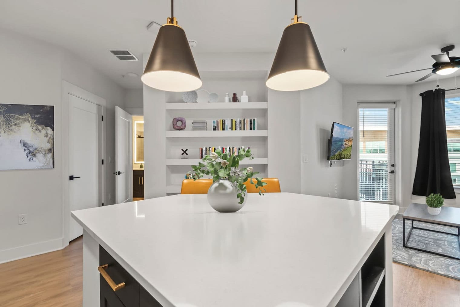 Building Photo - 2317 W Grace St