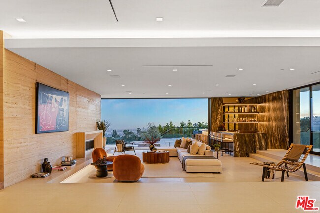 Building Photo - 1731 Summitridge Dr