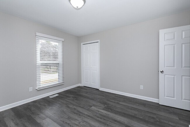 Building Photo - 106 Allison Way