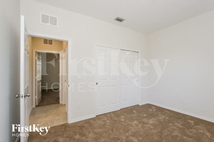Building Photo - 2594 Dalhart Ave