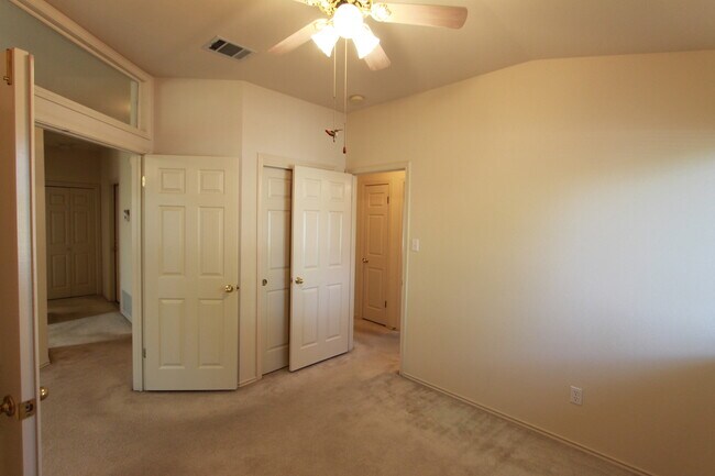 Building Photo - 3 Bedroom, 2 Bath Home in Cedar Park