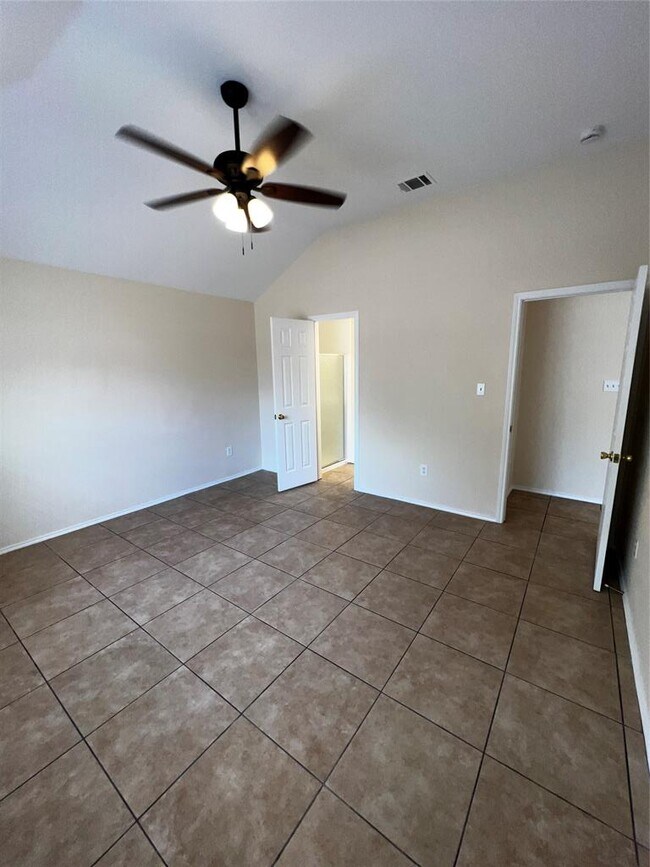 Building Photo - 1210 Canna Lily Ln