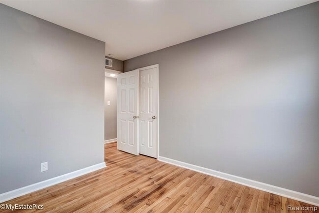 Building Photo - 6151 Helen St