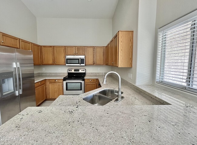 Building Photo - 8143 W Mary Ann Dr