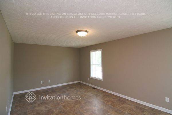 Building Photo - 125 Greatwood Dr