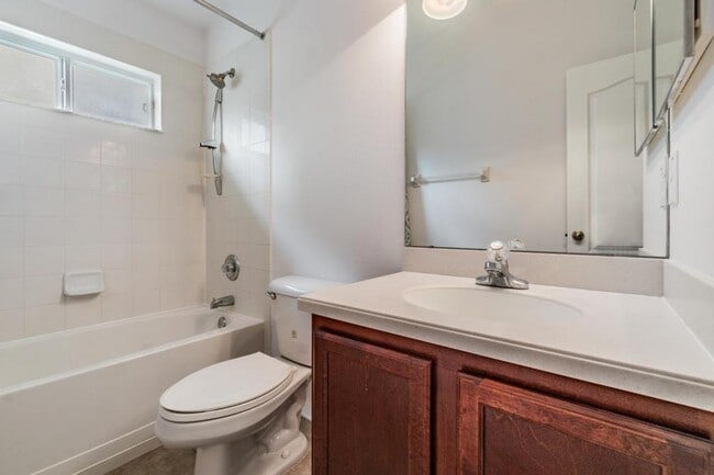 Building Photo - 30120 Sotogrande Loop