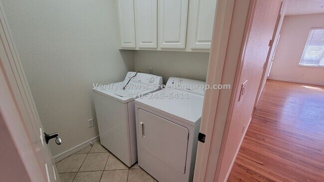 Building Photo - 555 Garden Grove Ct