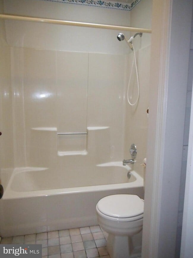 Building Photo - 222 Bosun Cove