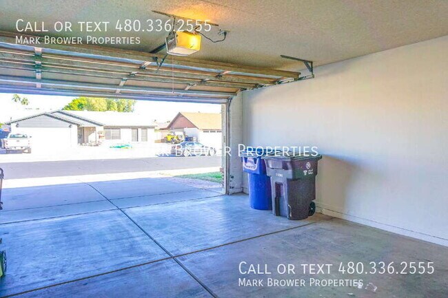 Building Photo - 909 W Bell De Mar Dr