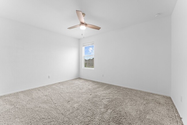 Building Photo - 129 Escondido Cir