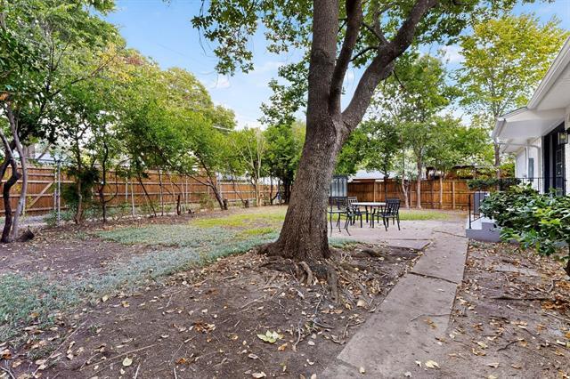 Building Photo - 10833 Palace Way