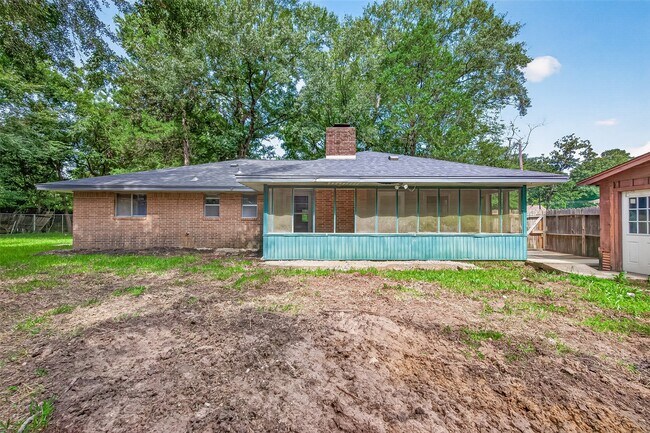 Building Photo - 611 Dogwood Trail