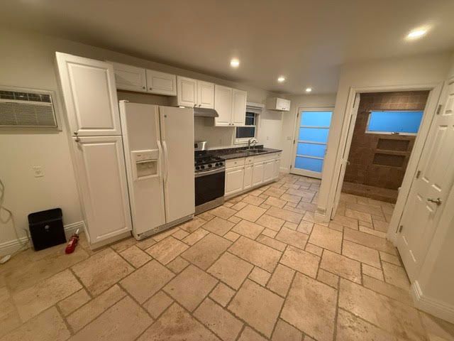 Building Photo - 16 Brookside Pl