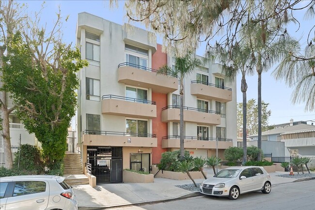 Building Photo - 4741 Radford Ave