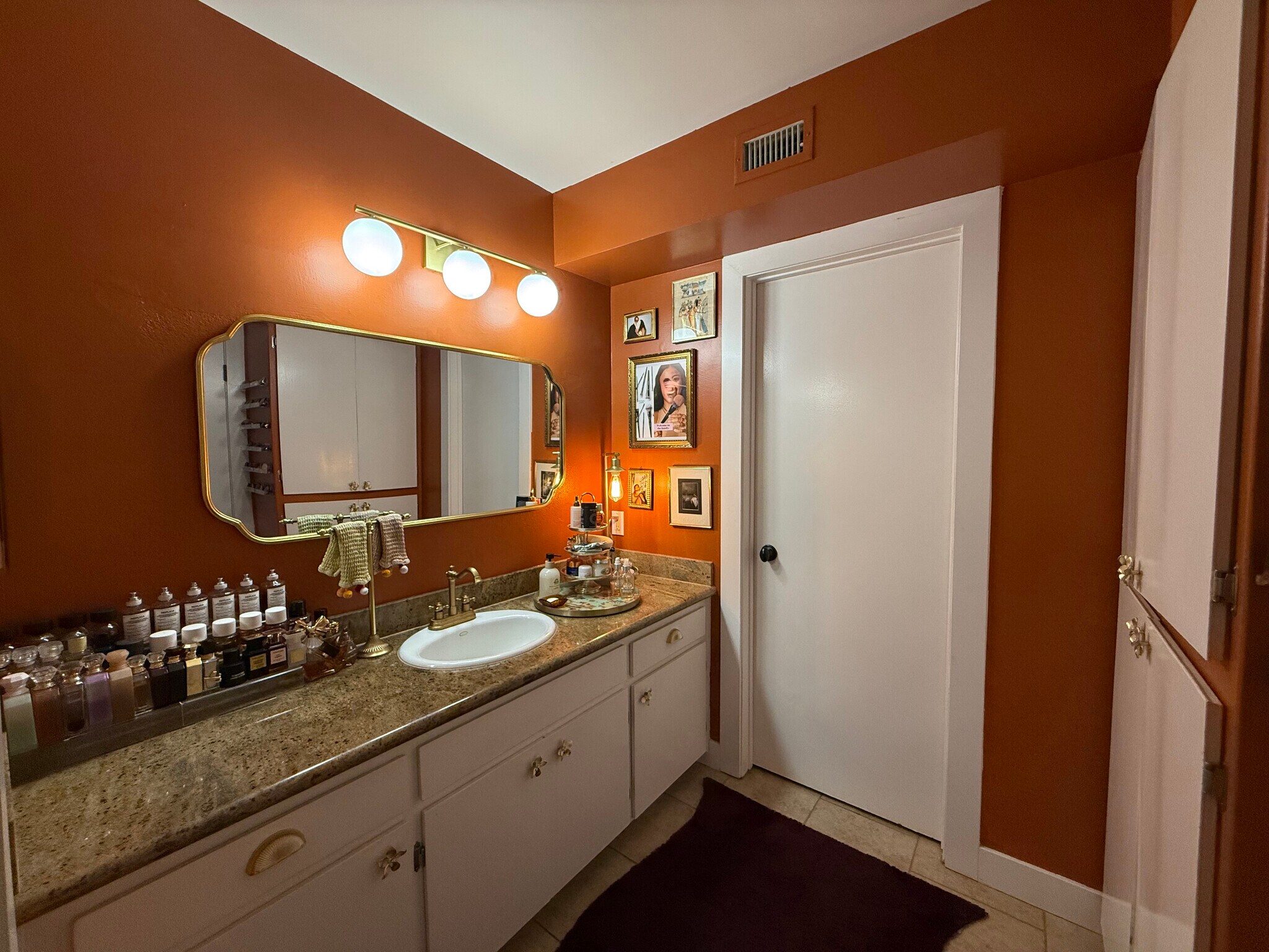 Building Photo - 4524 Tujunga Ave