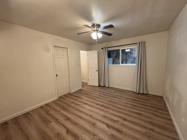 Building Photo - Darling 3-bedroom, 2-bath duplex home just minutes from Marshall Hospital and downtown Placerville!