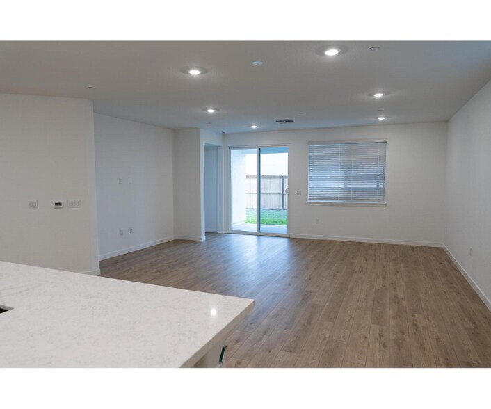 Building Photo - 5348 Liberty Ship Wy