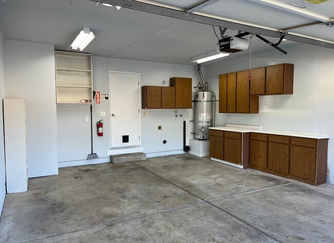 Building Photo - 760 Bowen Ct