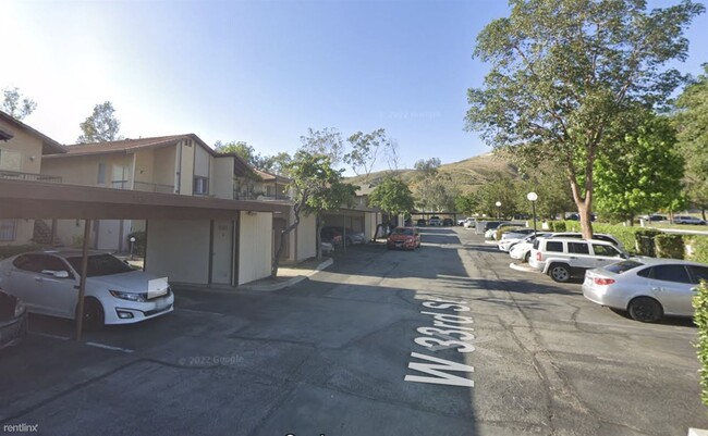 Building Photo - 3 br, 2 bath Condo - 3274 Little Mountain ...