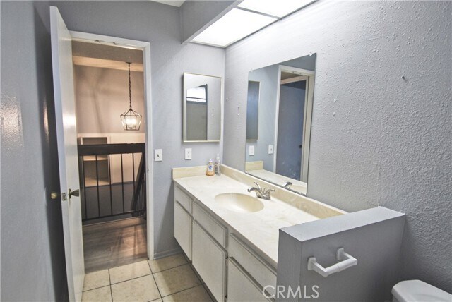 Building Photo - 1097 S Santo Antonio Dr