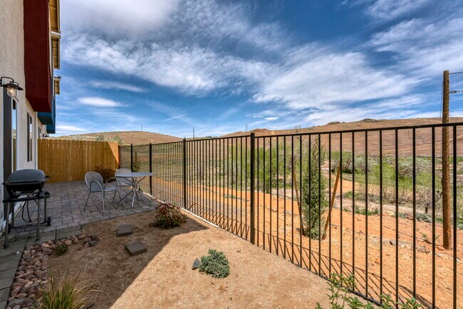 Building Photo - 4928 Black Falcon Way