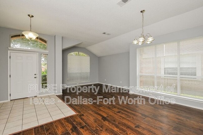 Building Photo - 6208 Bowin Dr