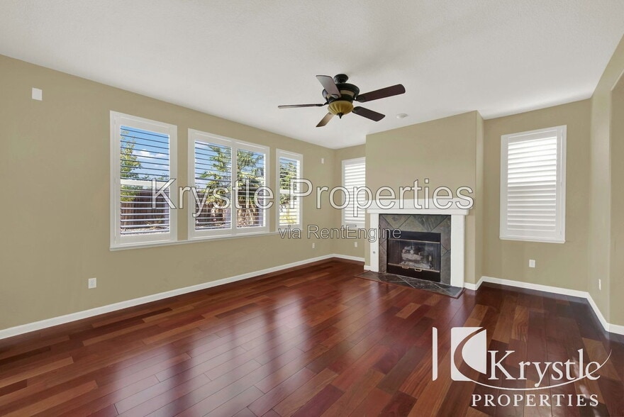 Building Photo - 625 Purple Martin Dr
