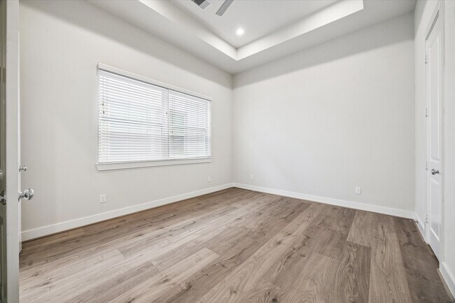 Building Photo - 5209 Allen St