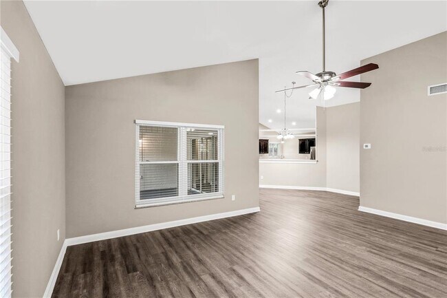 Building Photo - 11911 Hickorynut Dr