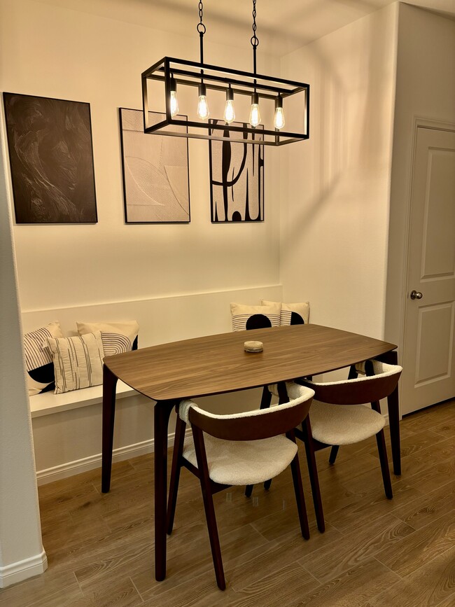 Building Photo - 1375 Yeager Ave