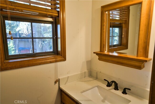 Building Photo - 31644 Christmas Tree Ln