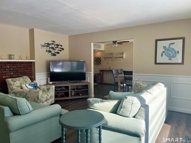 Building Photo - 51 Billow Rd