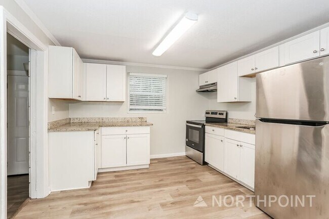 Building Photo - 10539 Gailwood Cir E